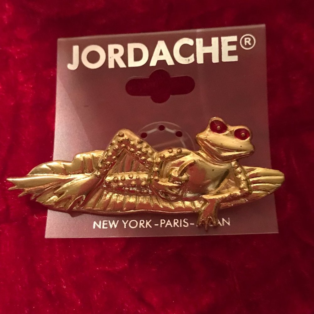 Vintage Jordache Frog Lying on Lily Pad Gold Tone Pin Brooch